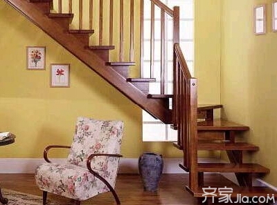 楼梯在客厅怎样设计 四大误区需注意