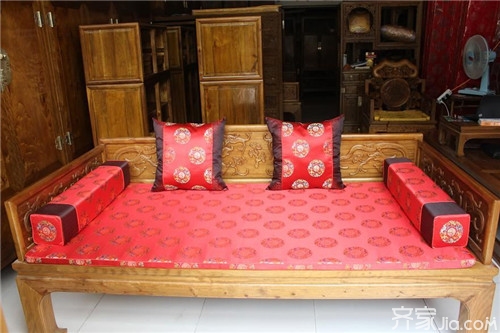 红木家具坐垫如何选择 红木家具坐垫选购技巧