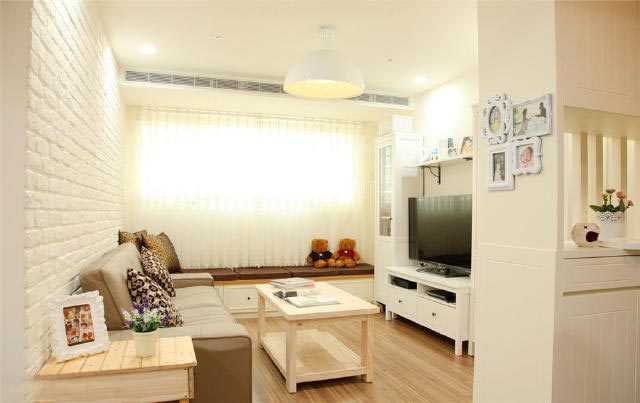 白色系客厅装修参考图7/10