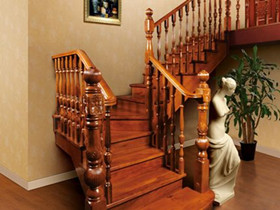 实木楼梯效果图  室内实木楼梯图片欣赏