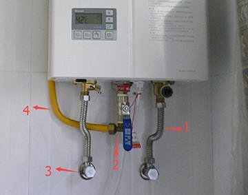燃气和电热水器哪个舒服？多少升才够用？我家选错洗澡真憋屈！