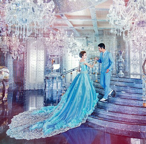 蓝色婚纱图片欣赏 婚纱颜色有什么寓意和讲究
