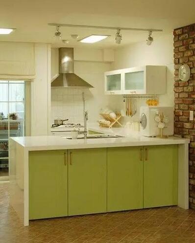 厨房橱柜颜色效果图 绚丽色彩的橱柜搭配