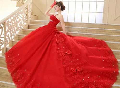 中国风的红色婚纱礼服(2)