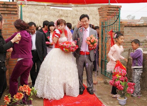 而婚宴也是每场婚礼的重头戏,而农村与城市的婚宴也是有区别的.