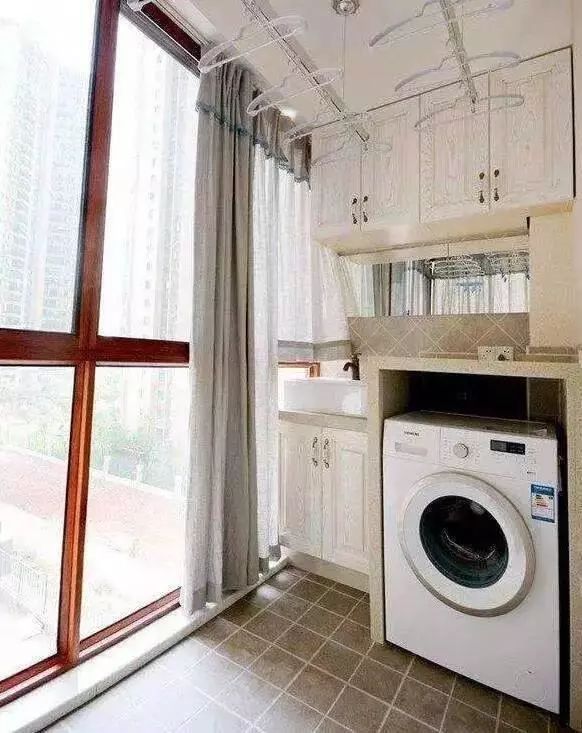 小户型阳台设计最实用的方案晾衣服完全不用担心