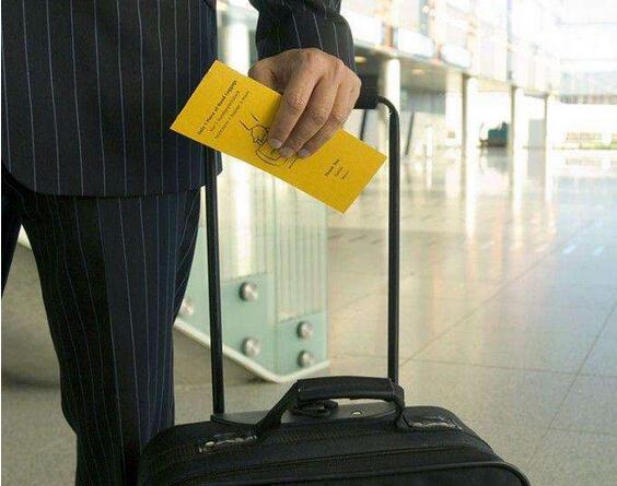 上飞机行李箱尺寸规定 飞机上携带行李须知_百