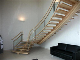 梁式楼梯和板式楼梯有哪些区别