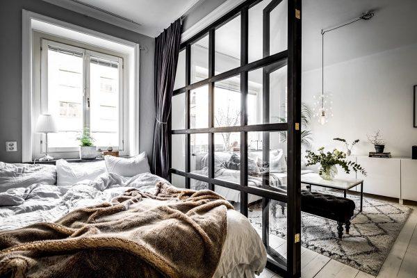 北欧风格小公寓，巧用玻璃隔断，一房当做两房用！