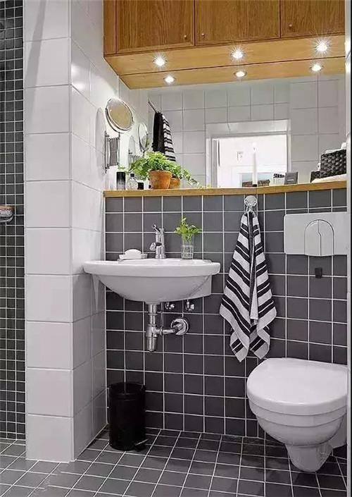 3㎡卫生间装出30㎡的效果，小卫生间这样装洗澡刷牙两不误！
