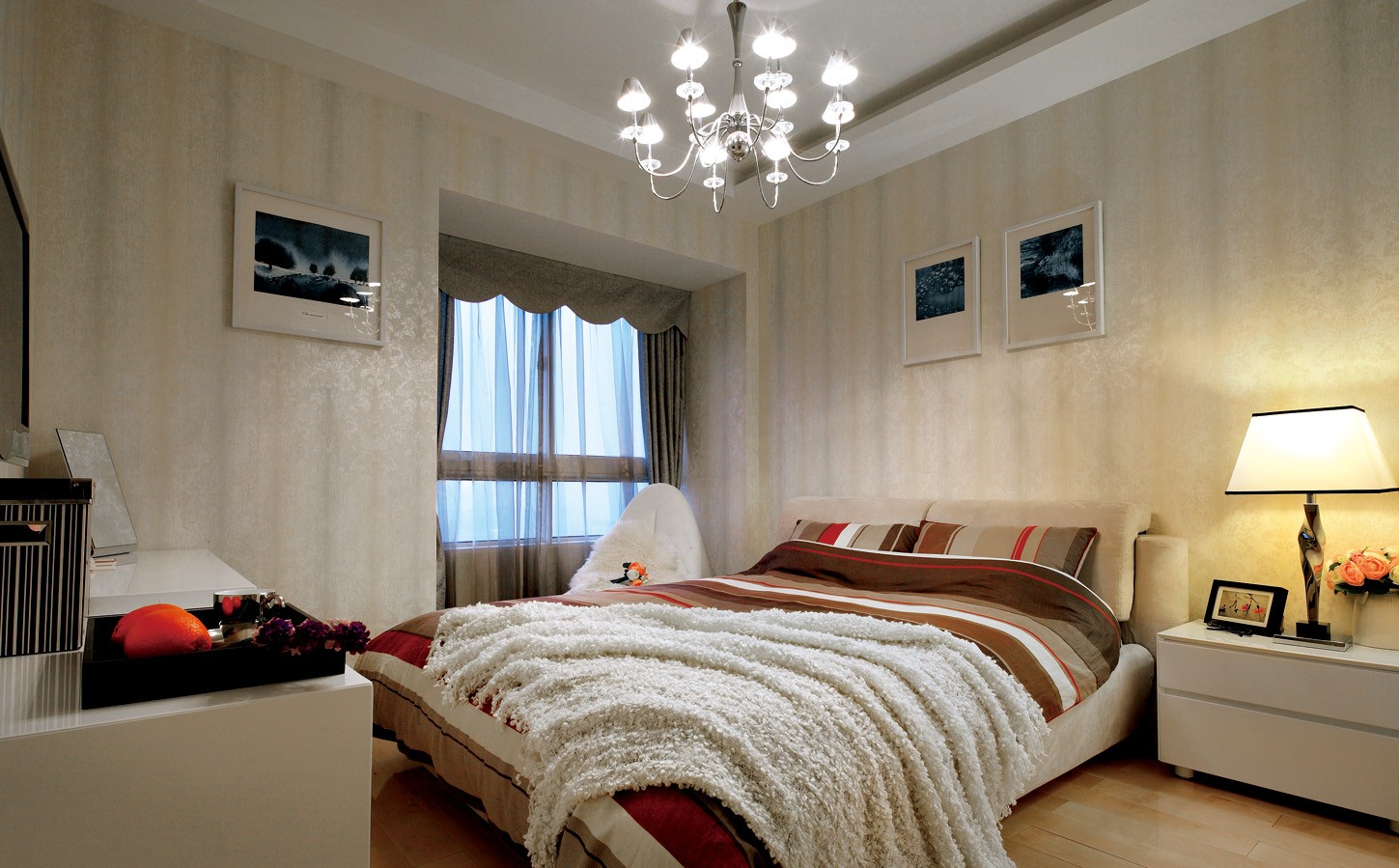 二居室装修,110平米装修,10-15万装修,现代简约风格,卧室背景墙,暖色调