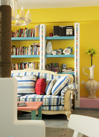 地中海风格简洁黄色客厅装潢