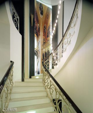 欧式风格别墅豪华楼梯设计图
