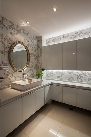 现代简约风格二居室时尚卫生间设计