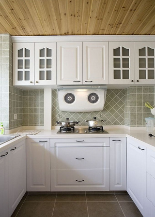 地中海风格舒适白色厨房橱柜设计图