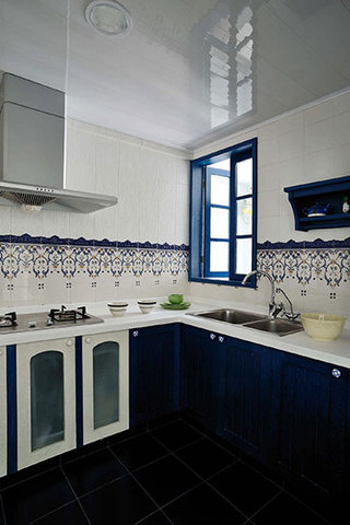 地中海风格简洁蓝色厨房橱柜效果图