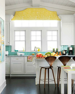 美式风格大气白色厨房橱柜图片