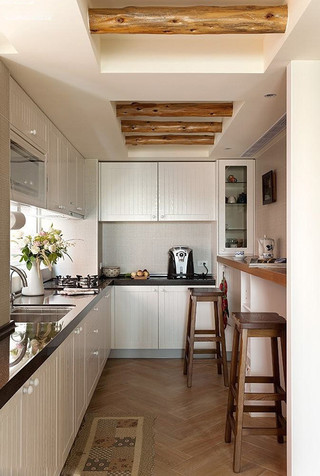美式风格大气厨房吧台橱柜设计