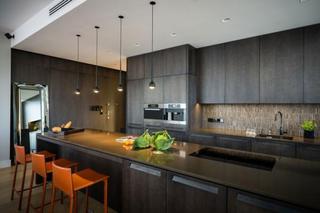 简约风格简洁黑色开放式厨房橱柜设计