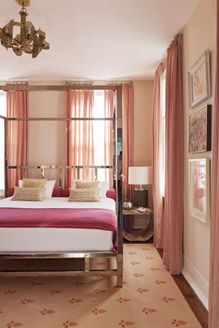 欧式风格浪漫粉色卧室装修图片