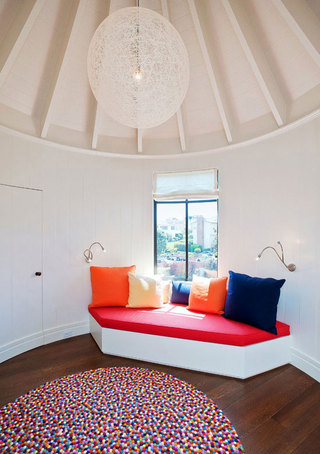 美式风格小清新红色客厅飘窗装修图片