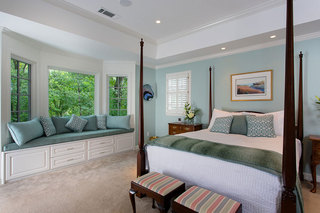 美式风格时尚绿色卧室飘窗设计