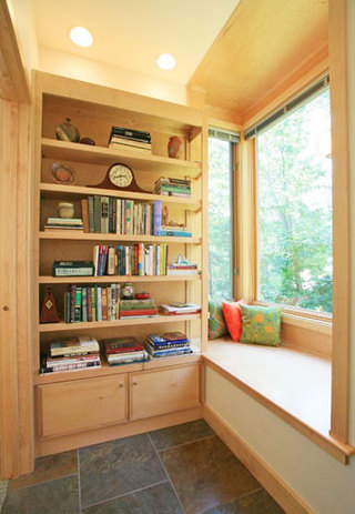 现代简约风格实用书房飘窗装修效果图