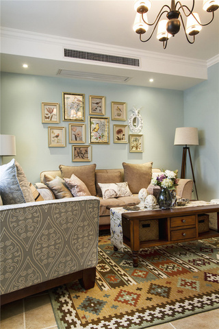 美式风格蓝色沙发背景墙效果图