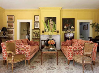 欧式风格温馨黄色客厅装修图片