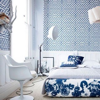 蓝色白色卧室背景墙设计