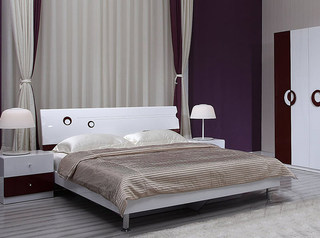 白色紫色卡其色卧室效果图