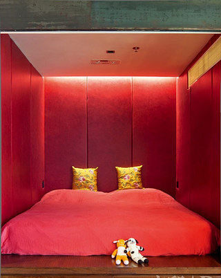 红色卧室设计图片