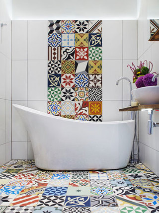 彩色印花瓷砖卫浴间