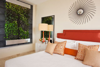 绿植墙给卧室带来清新气息