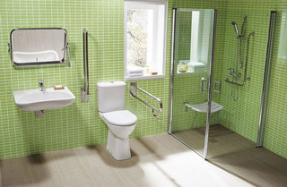 清新浅绿色瓷砖打造清爽卫浴间