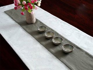 灰色中式风格桌布
