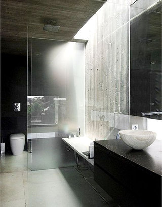 时尚经典黑白卫浴间设计
