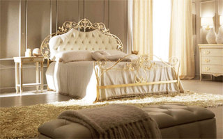 金色+白色床设计