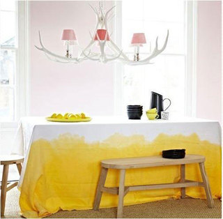 粉嫩黄色桌布图片