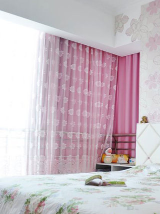 粉嫩窗帘设计