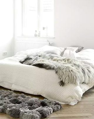 卧室舒适毛绒地毯