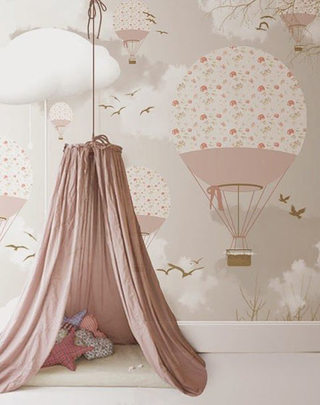 粉色儿童房手绘墙