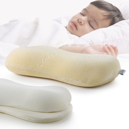 如果挑选太硬的枕头比如绿豆枕,无法贴合孩子的头形,影响婴儿的头部