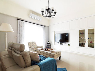 80平米浪漫舒适家客厅电视背景墙设计