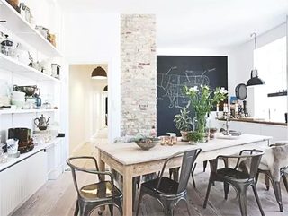 家庭餐厅木质餐桌设计