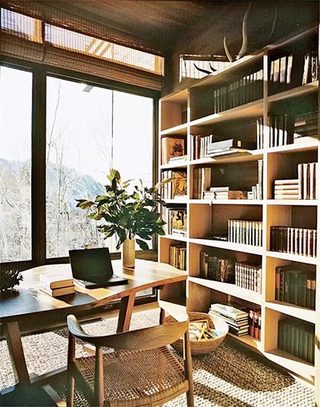 明亮温馨家庭书房设计