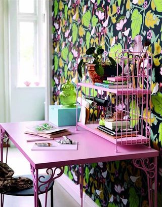 粉色可爱小书桌设计图片