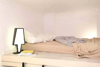 13平米小户型loft卧室床装修效果图