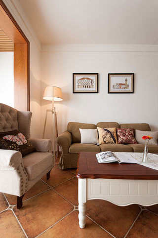 美式风格白色沙发背景墙装饰画装修