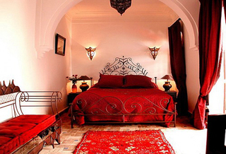 红色卧室装修装饰效果图